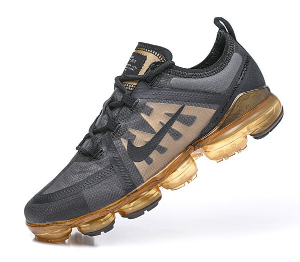 nike vapormax 2019 negras y dorado
