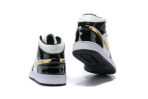 AIR JORDAN 1 NEGRAS Y DORADAS - Imagen 4